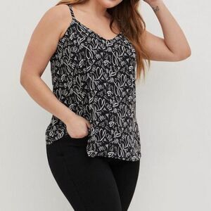 NWT Torrid 1X Black & White Graffiti Love Sophie Chiffon Swing Cami Size 14-16